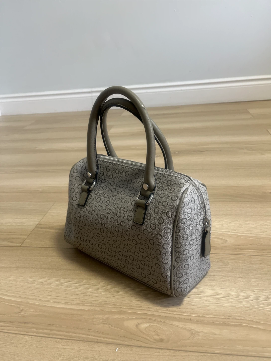 Guess Monogram Barrel Bag - photo 2