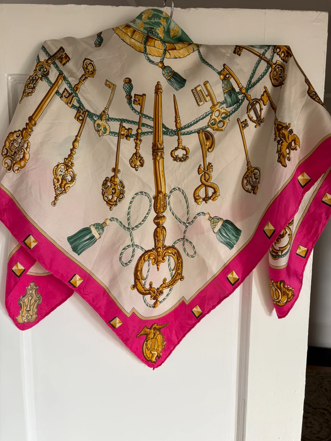 Hermès vintage Les Clés silk scarf - photo 4