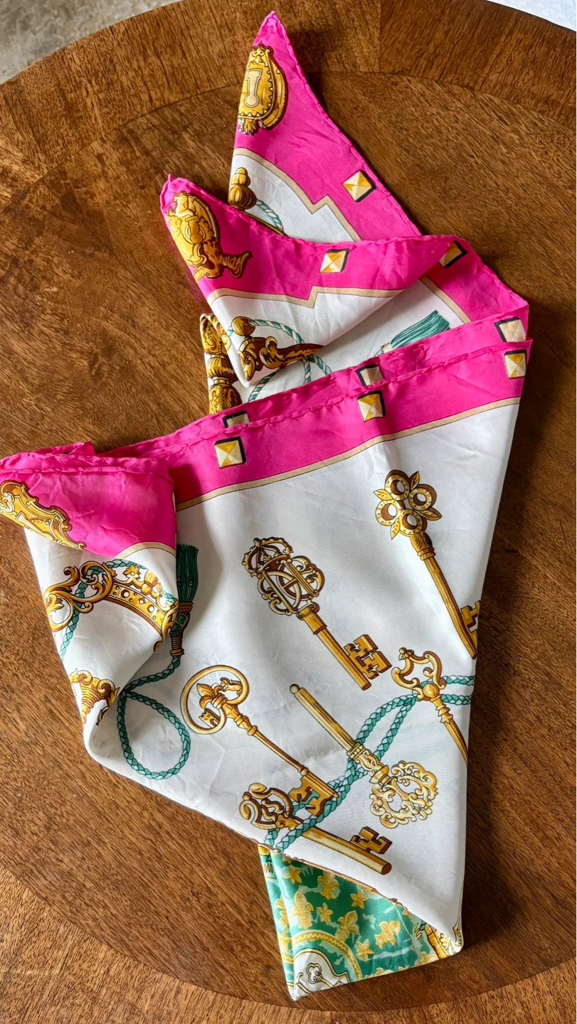 Hermès vintage Les Clés silk scarf - photo 5