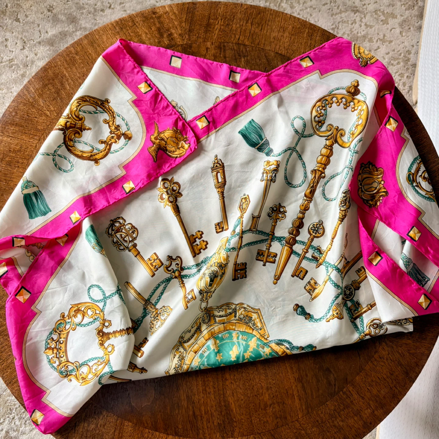 Hermès vintage Les Clés silk scarf - photo 3