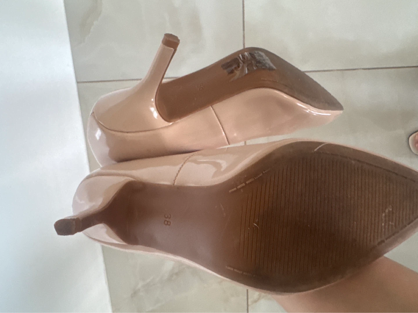 H&M Patent Pumps Size 38 - photo 5