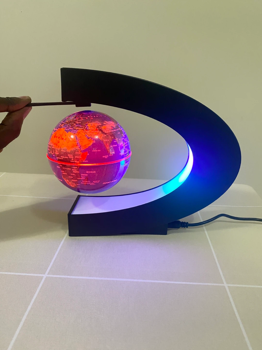 Magnetic Floating Globe Lamp – Tested and Working - photo 3