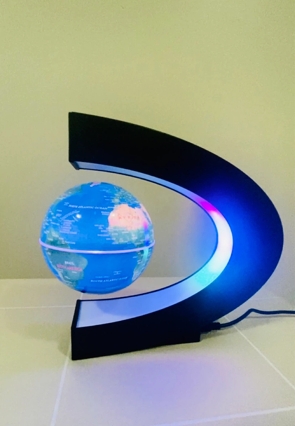 Magnetic Floating Globe Lamp – Tested and Working