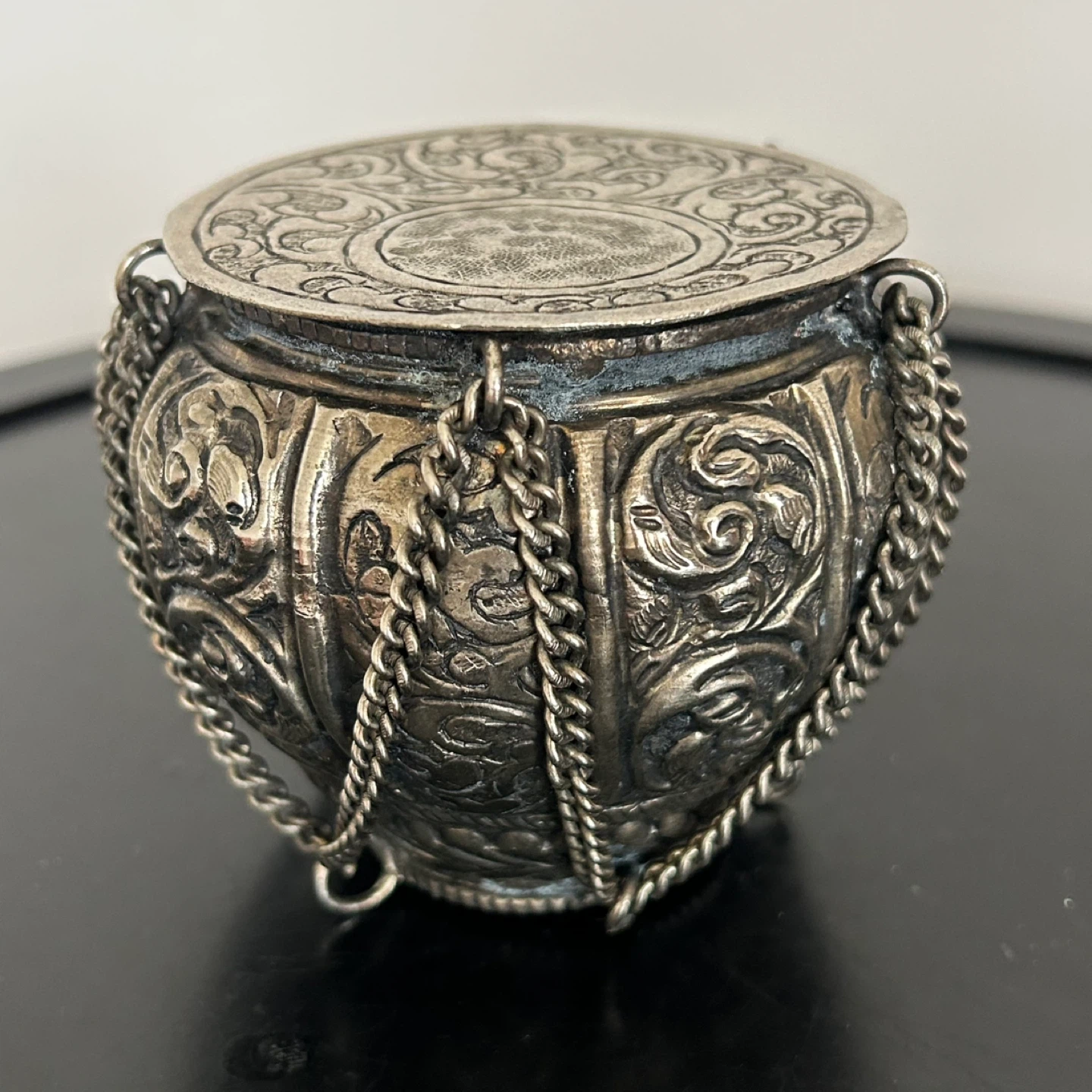 Pair of Vintage Southeast Asian Repoussé Silver-Tone Pots - photo 4