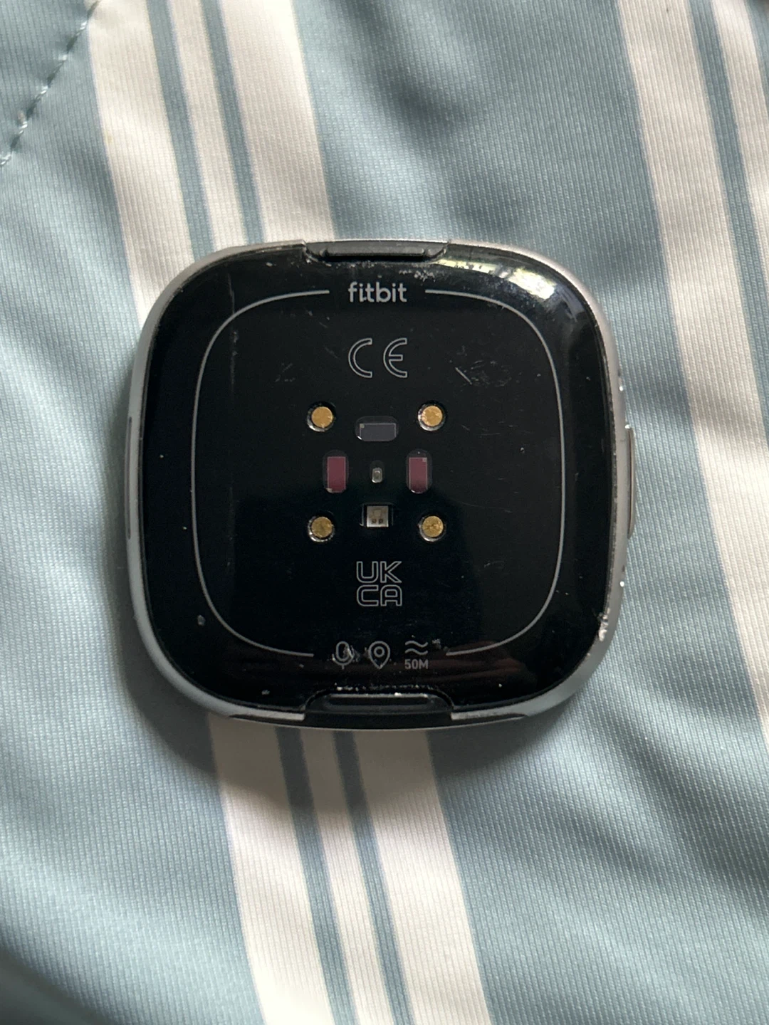 Fitbit Versa 4 Smartwatch with 5 Bands & Charger - photo 3