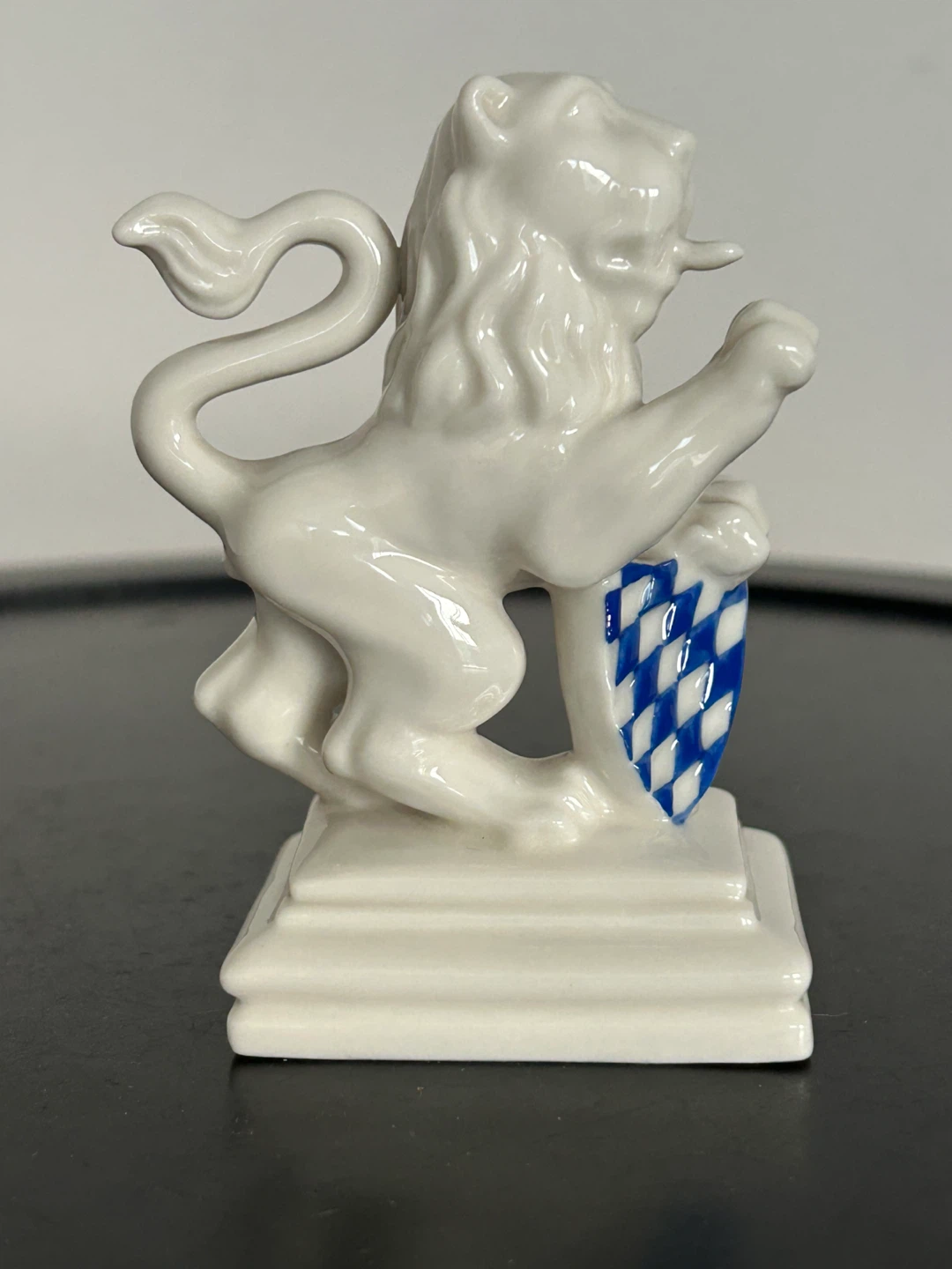 Vintage Nymphenburg Porcelain Bavarian Lion - photo 5