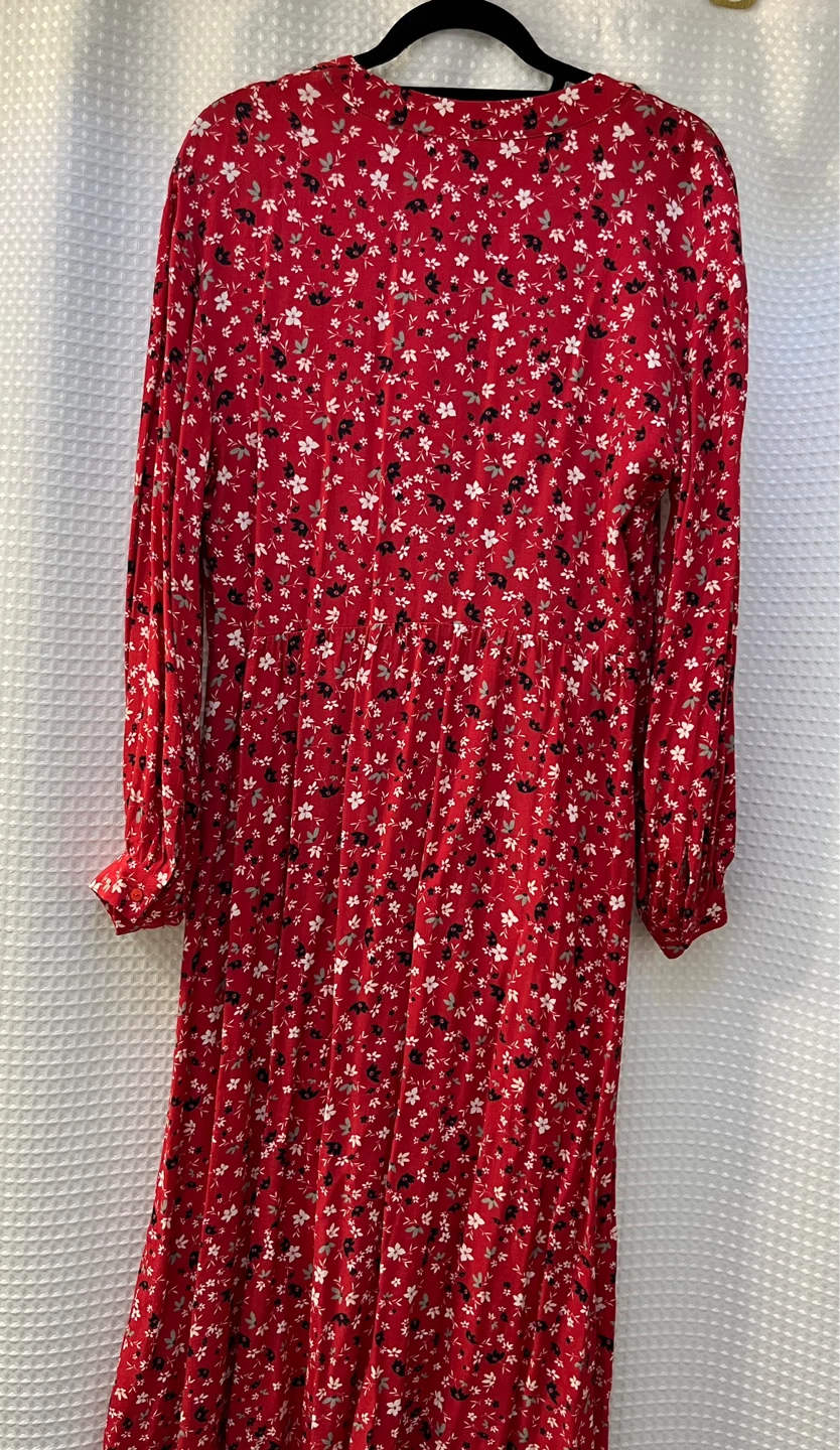 Alison Hayes Red Floral Dress - photo 3