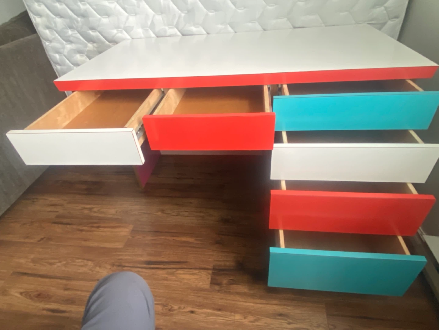 Kids Desk with colourful drawers - photo 2