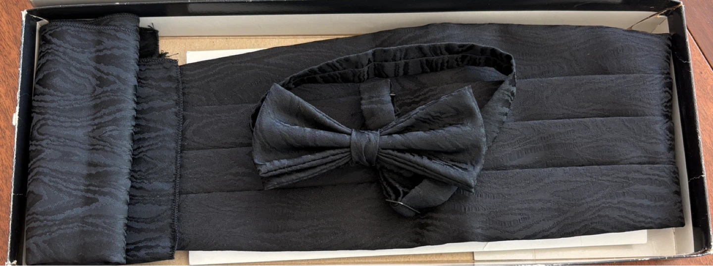 Black Silk Cummerbund & Bow Tie & Pocket Square - photo 3