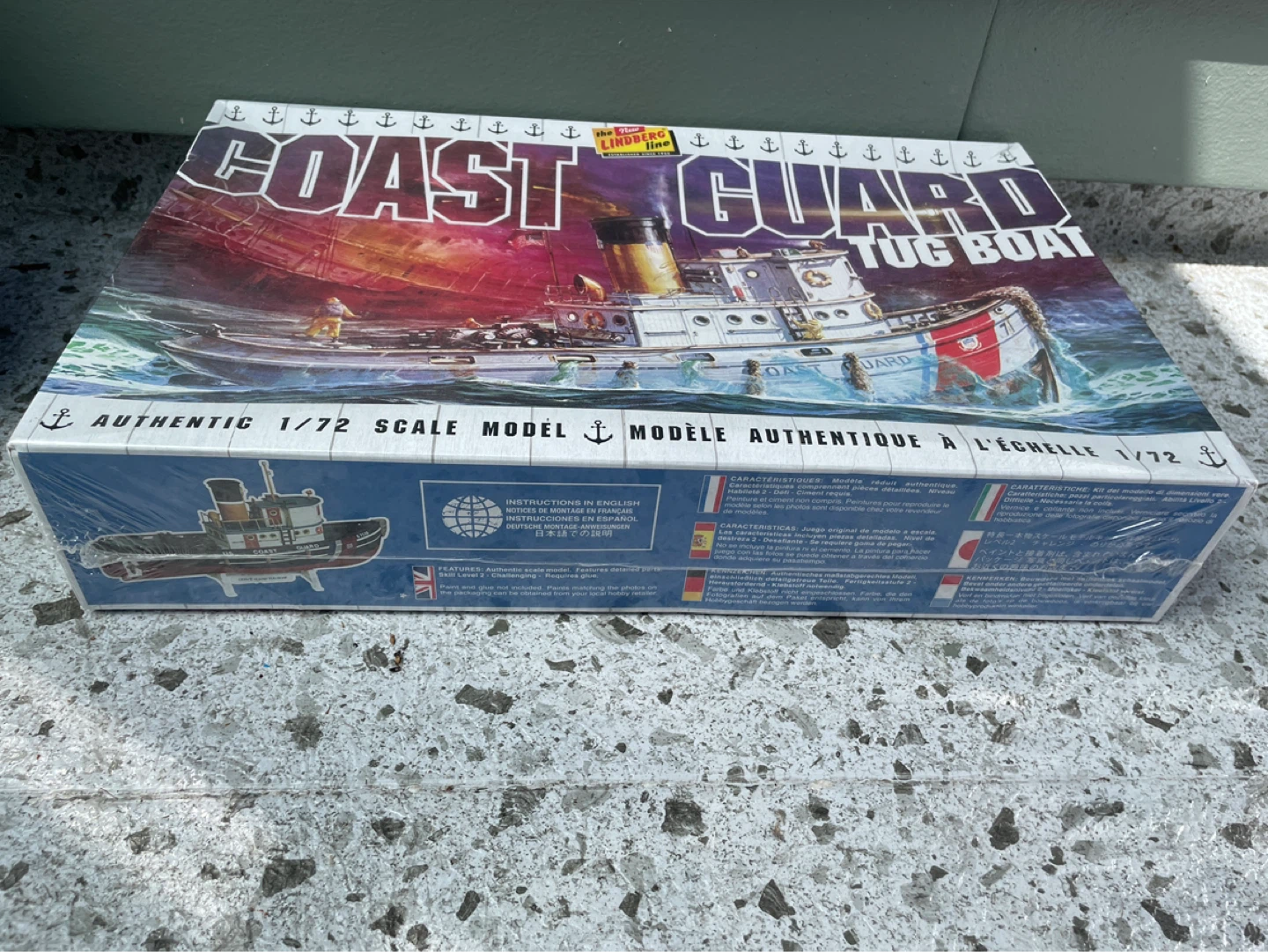 Lindberg Coast Guard Tug Boat Model Kit 1/72 Scale - photo 2