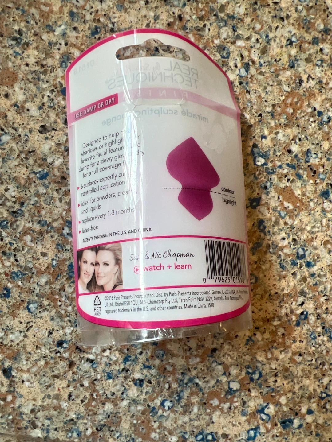 Real Techniques Miracle Sculpting Sponge - photo 2