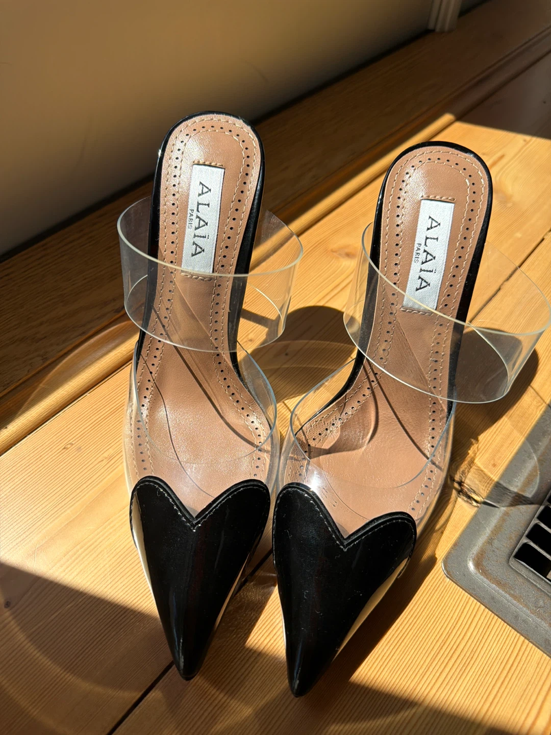 Pointed Toe Heart Pumps Heels size 36