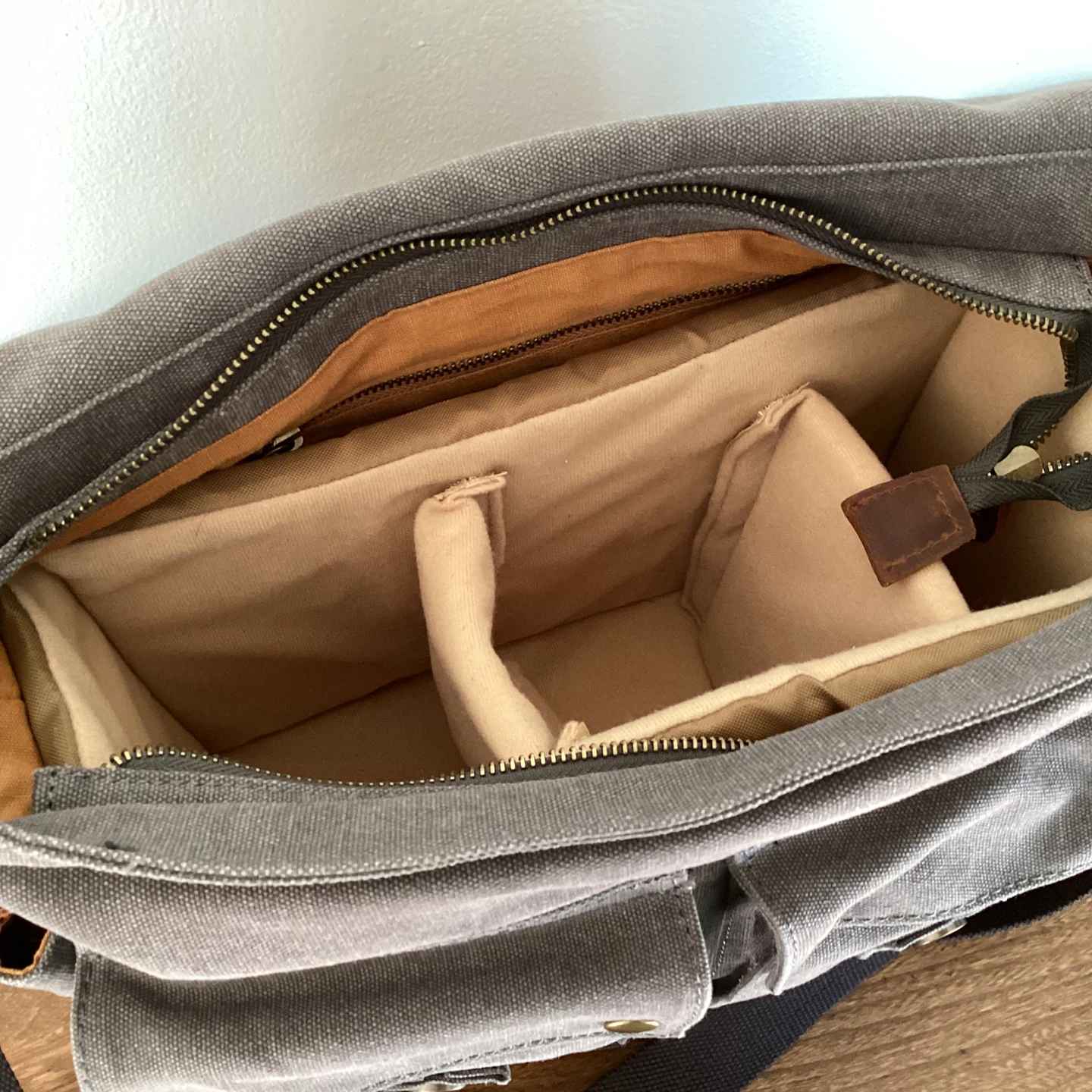 Katteo Grey Canvas & Leather Messenger Camera Bag - photo 4