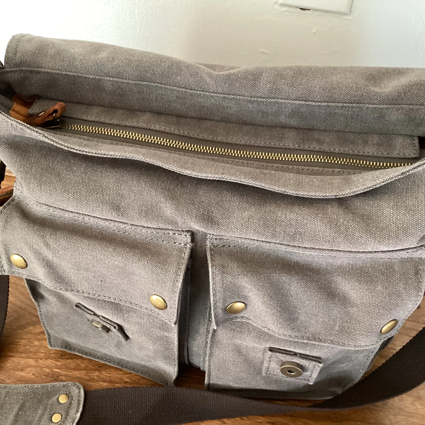 Katteo Grey Canvas & Leather Messenger Camera Bag - photo 3