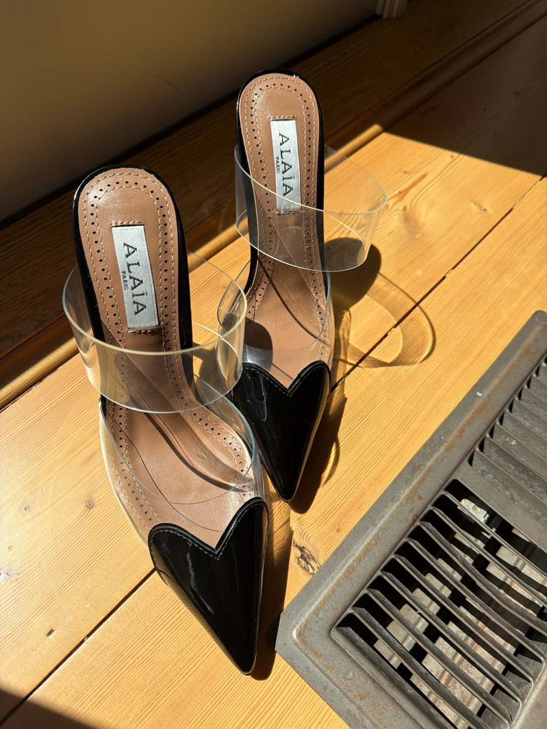 Pointed Toe Heart Pumps Heels size 36 - photo 3