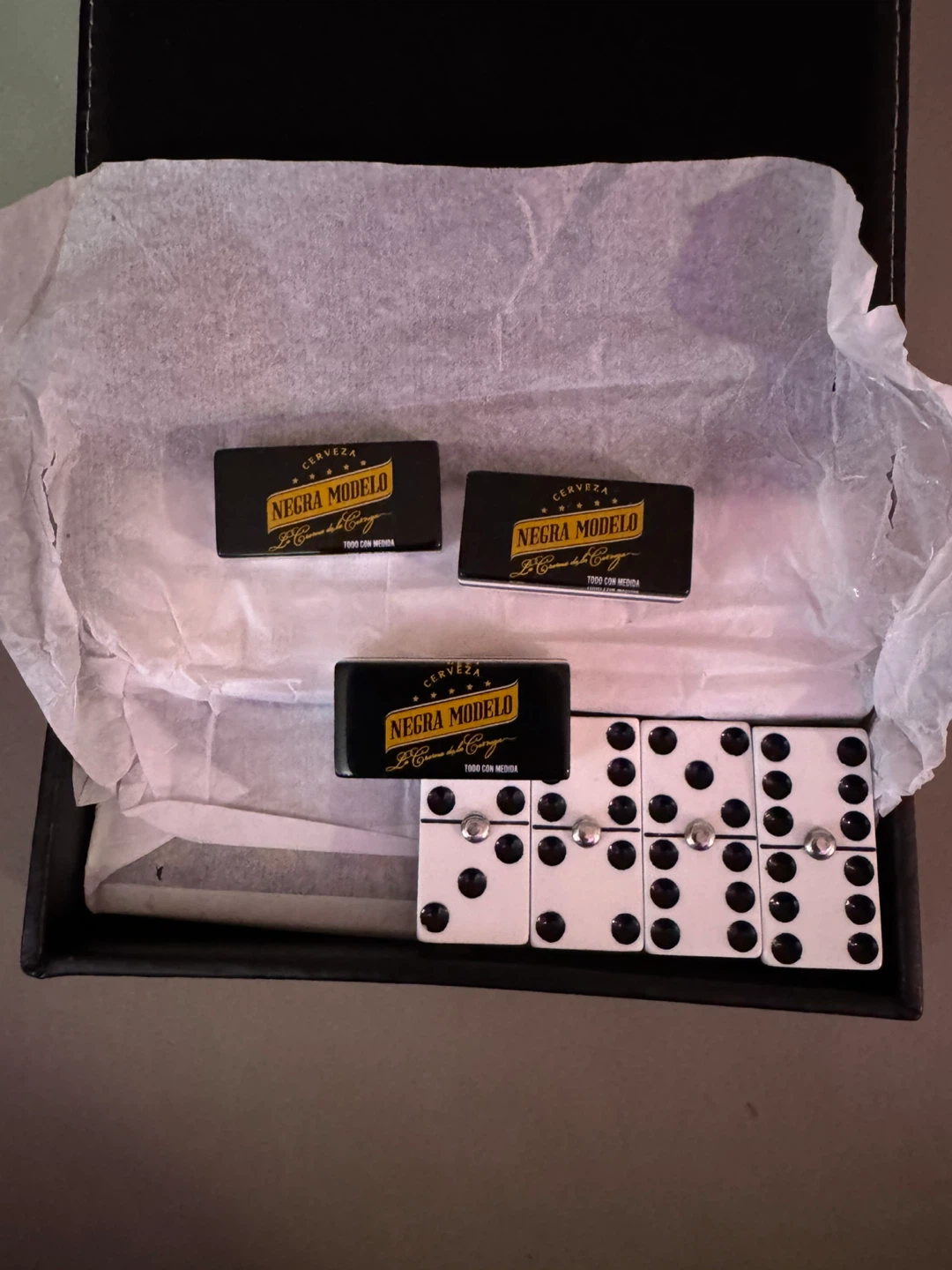 Negra Modelo Domino Set - photo 3