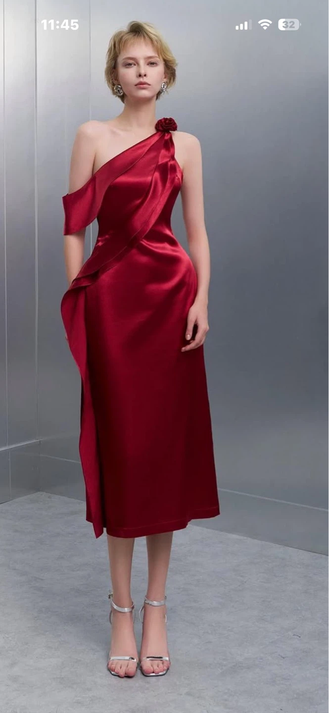 Red One-Shoulder Satin dress. XS. $20 - photo 2