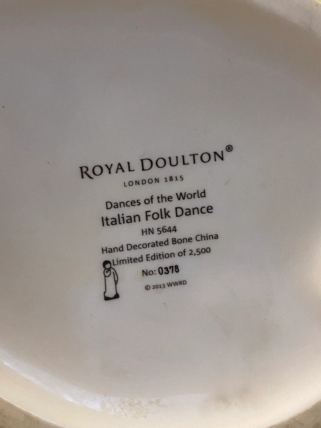 Royal Doulton Italian Folk Dance HN 5644 Figurine - photo 2