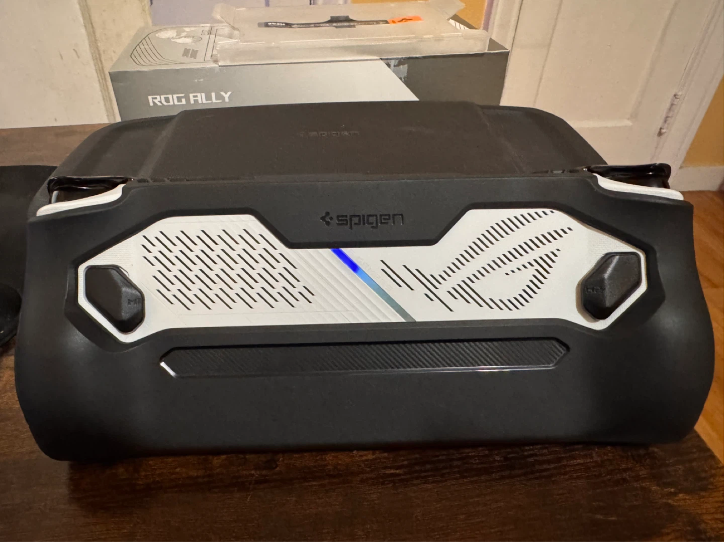 ASUS ROG Ally Handheld Gaming PC AMD Z1 Extreme - photo 4