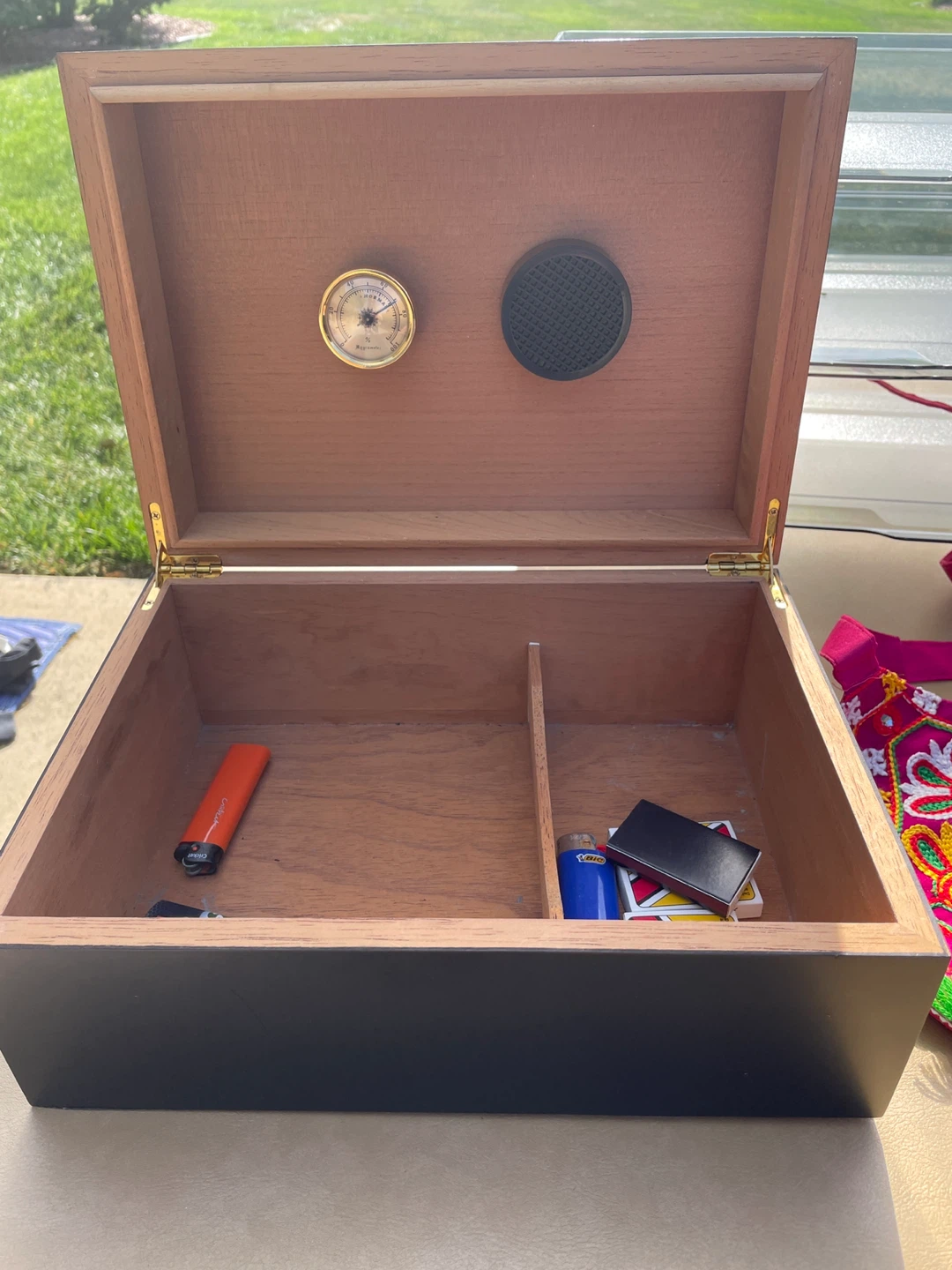 Wooden Humidor Box with Hygrometer - photo 2