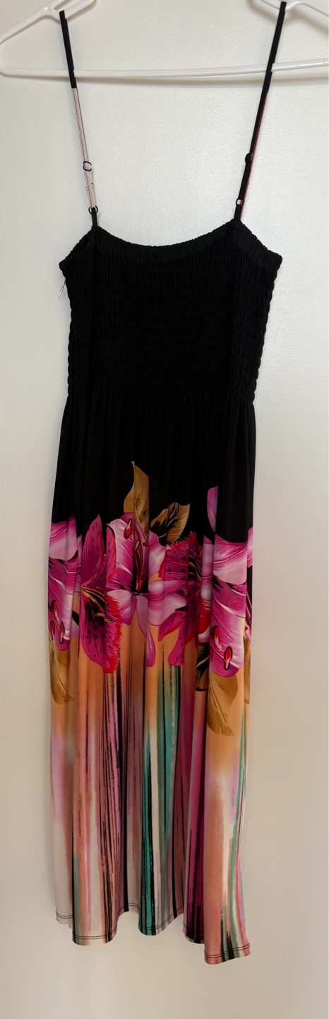 Size 12-16 Cute dress wear with or without adjustable straps - photo 2