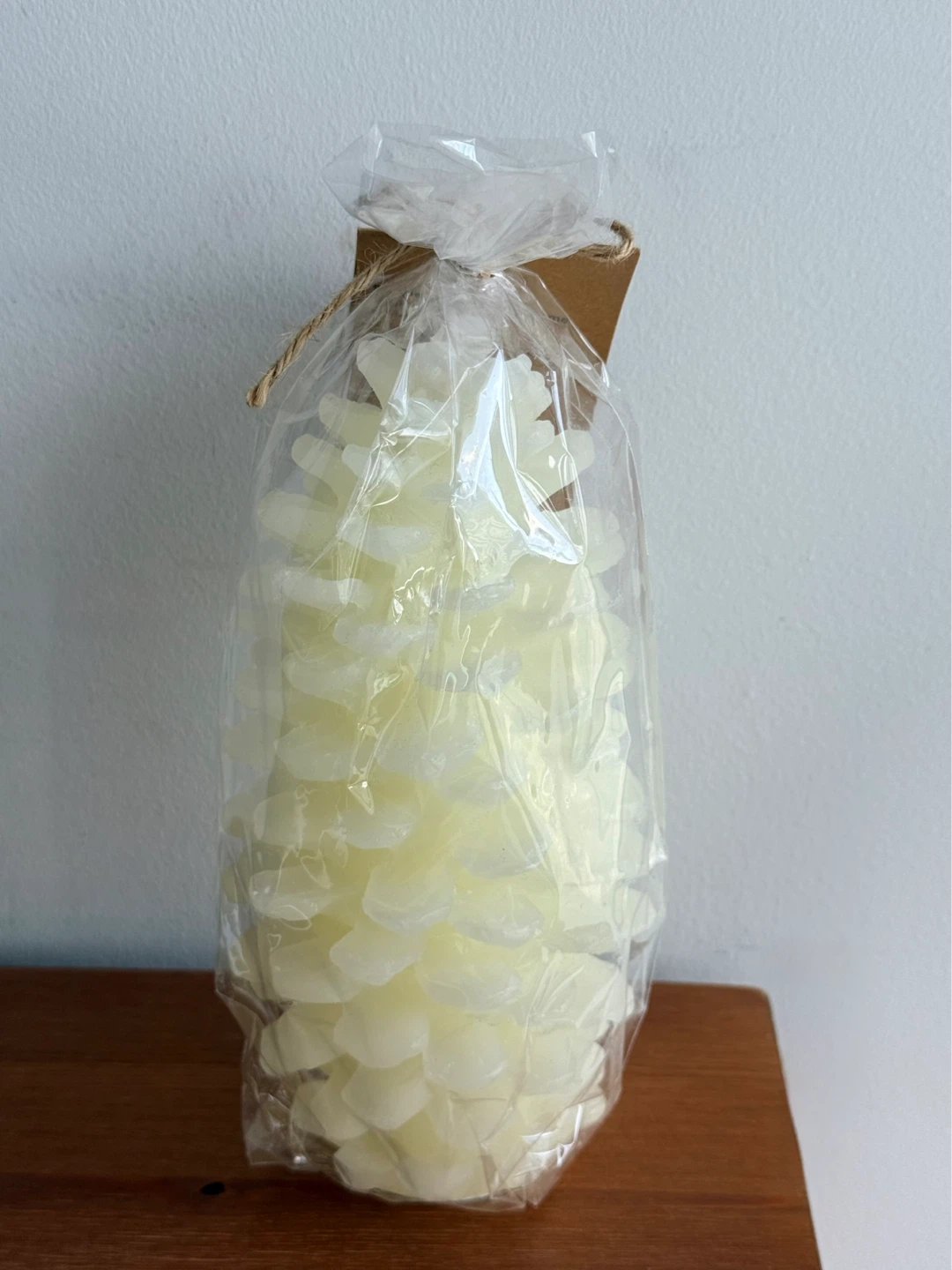Oui Studio Pinecone Candle - photo 2