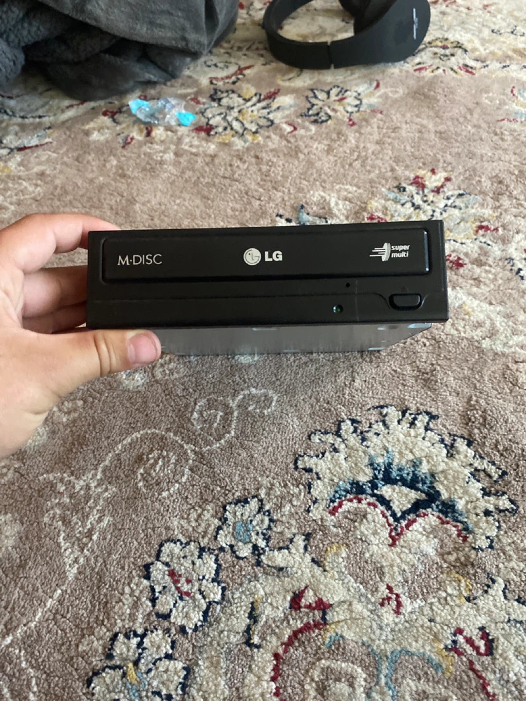 LG Super Multi DVD Writer GH24NSC0 M-DISC