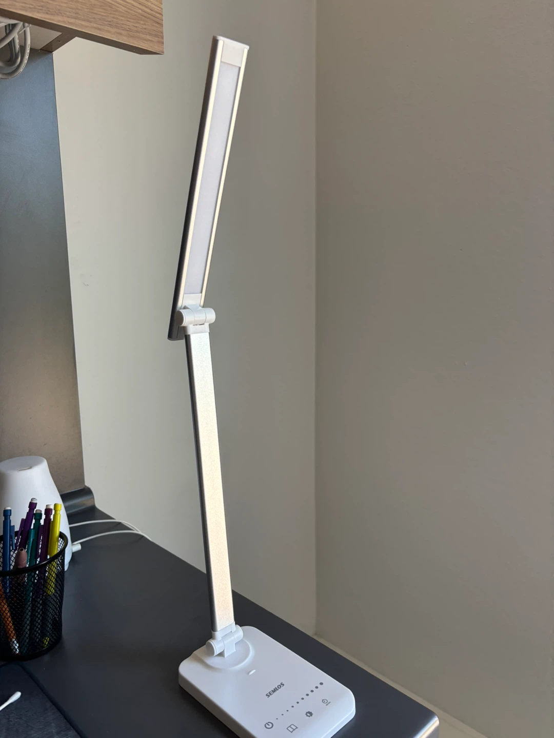 Semlos Foldable LED lamp.