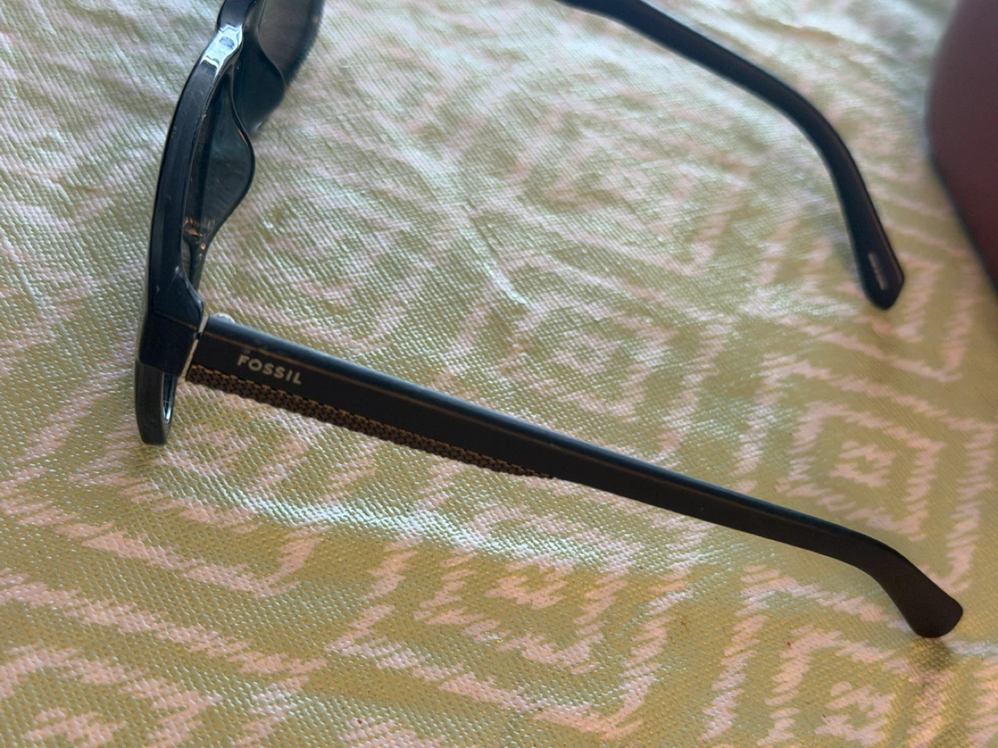 Fossil Sunglasses with Case - photo 4
