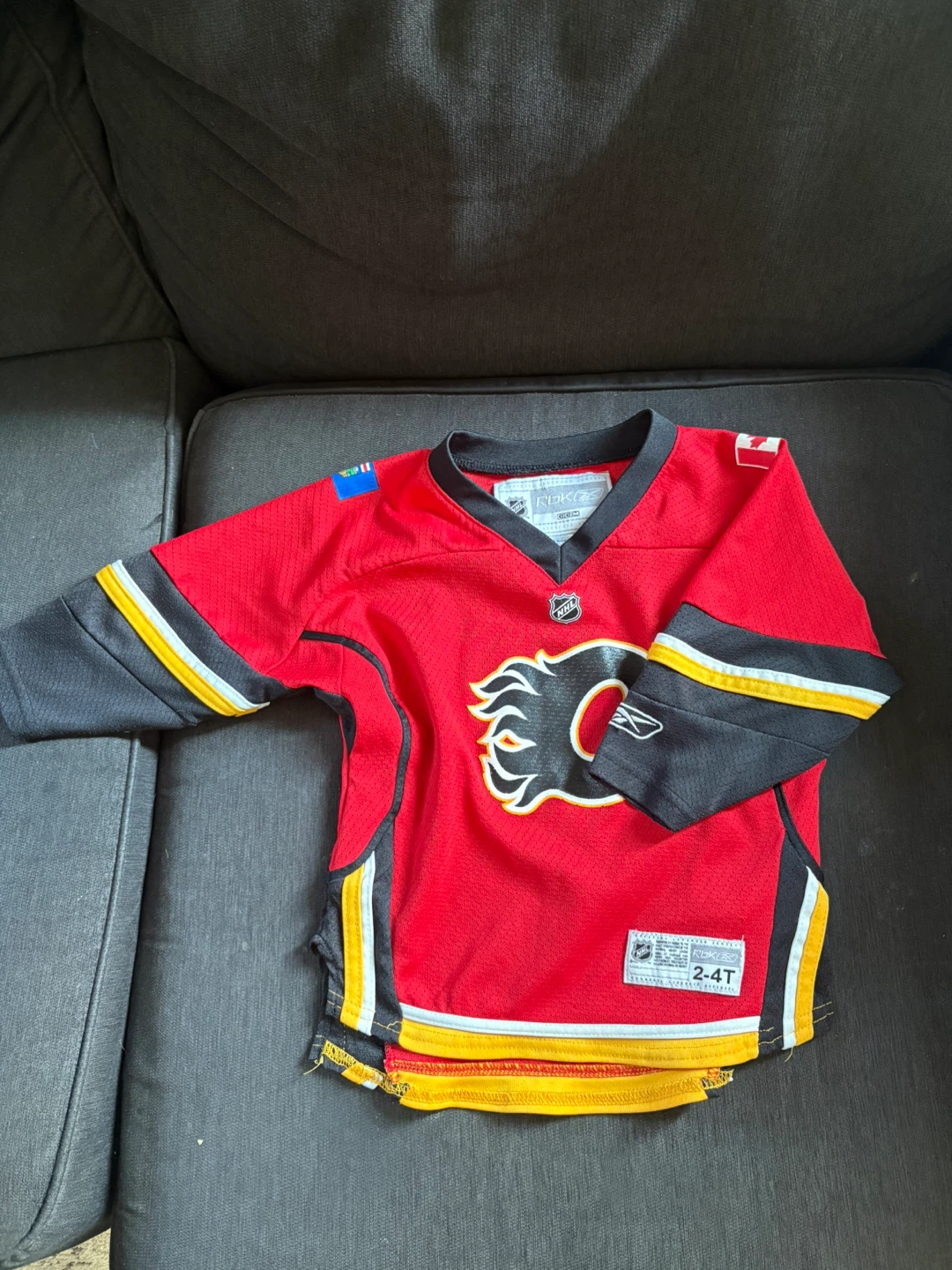 Reebok Calgary Flames Youth Hockey Jersey 2-4T