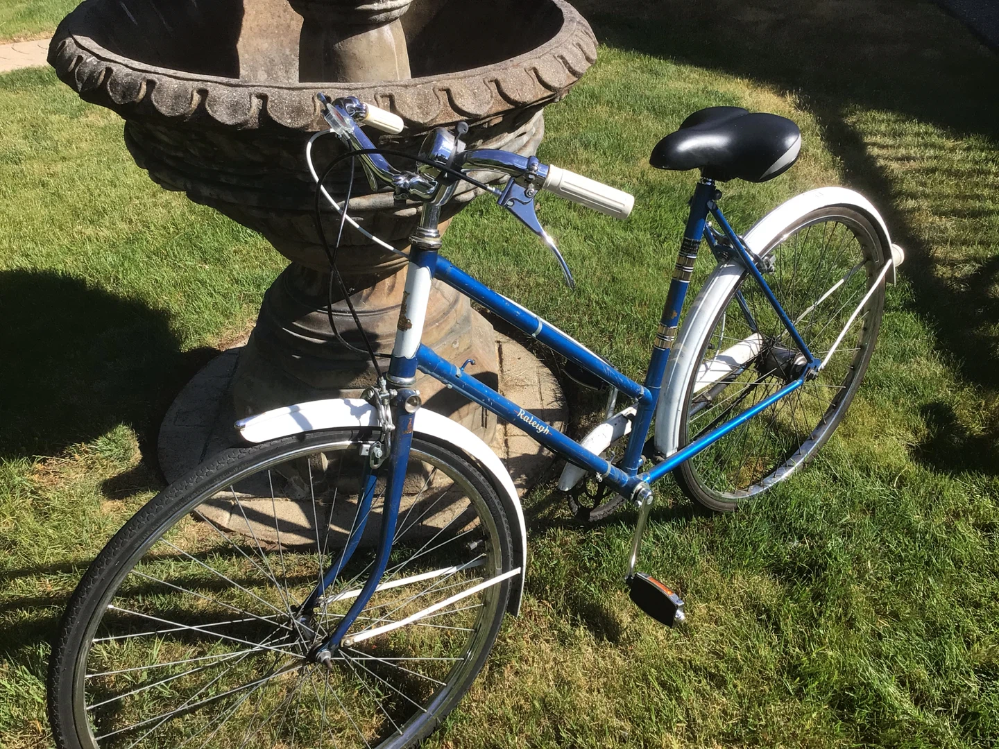 Blue Raleigh Women's Cruiser Bike - photo 2