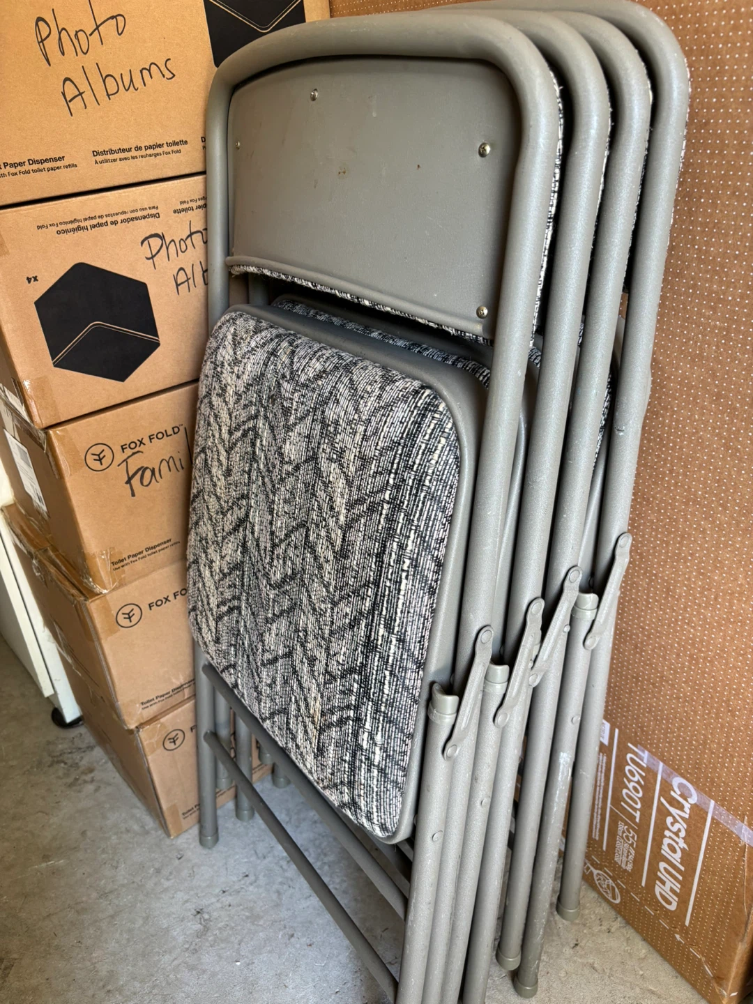 Folding Chairs with Padded Seats (4 chairs) - photo 2