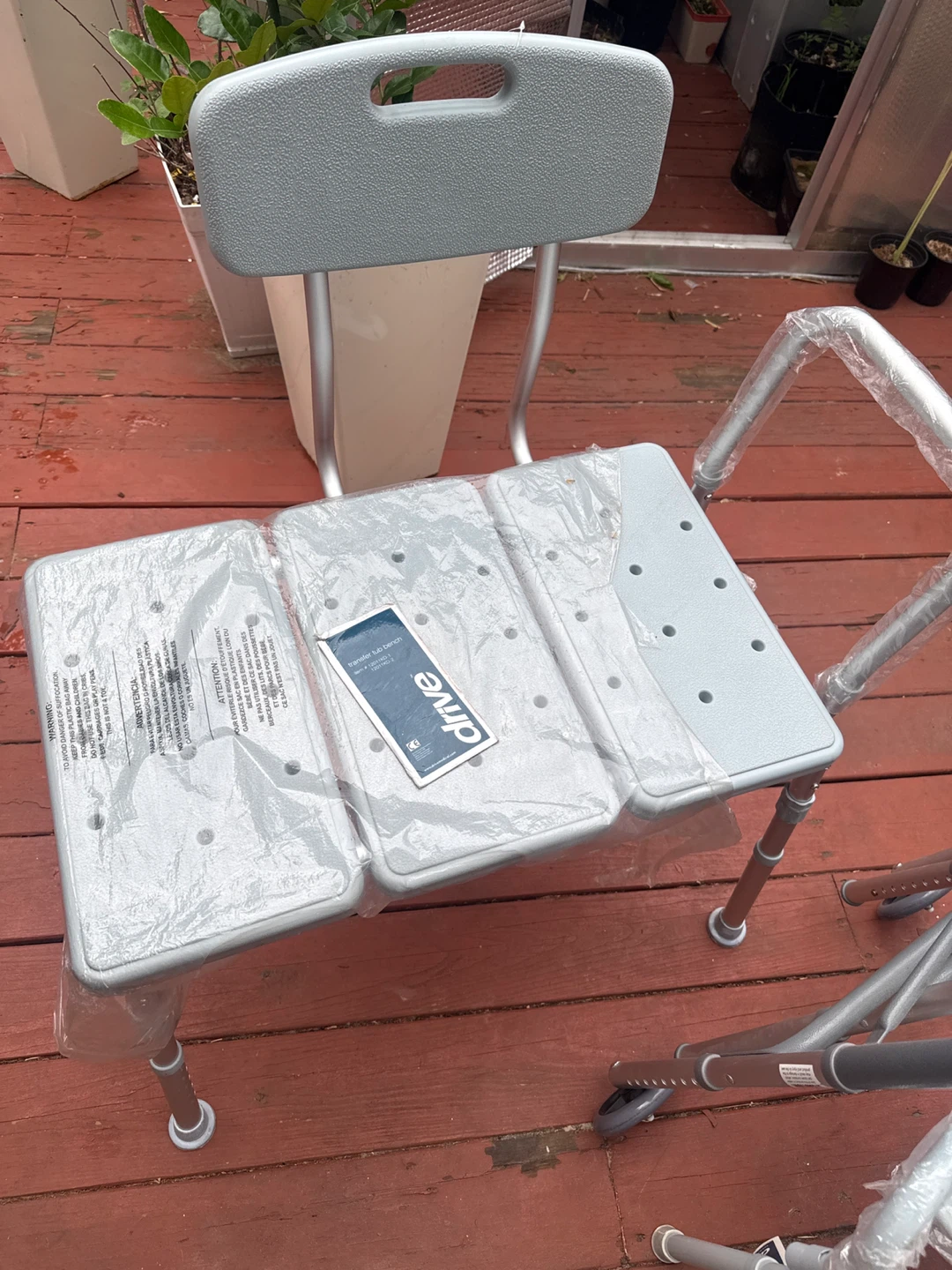 Silla inodoro  andador  adult   Adult Commode Walker. 1x$40 - photo 2