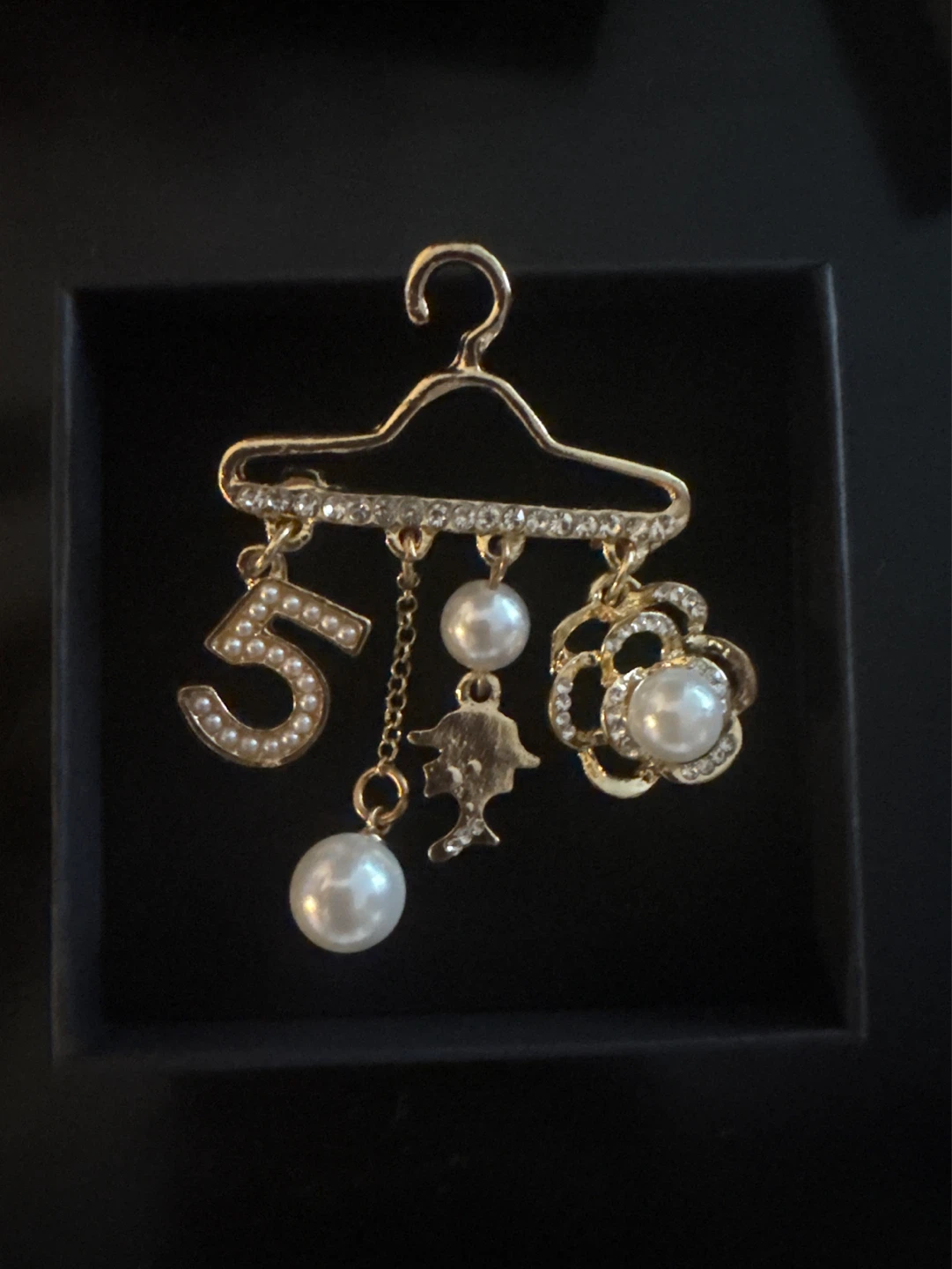 Gold Tone Hanger Brooch with Pearl Accents - photo 4