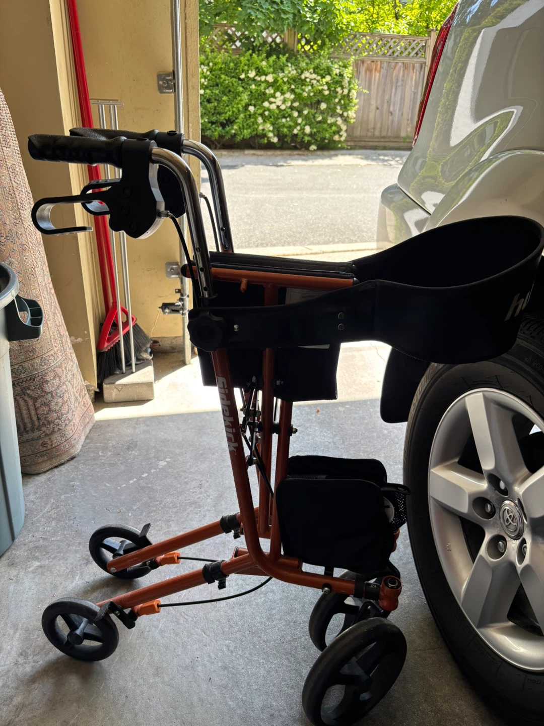 Hugo Mobility Walker with Seat - photo 4