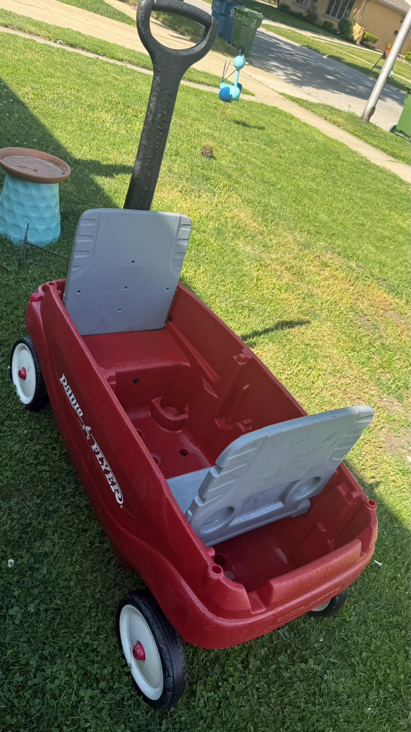 Radio Flyer All-Terrain Wagon check more pictures - photo 3