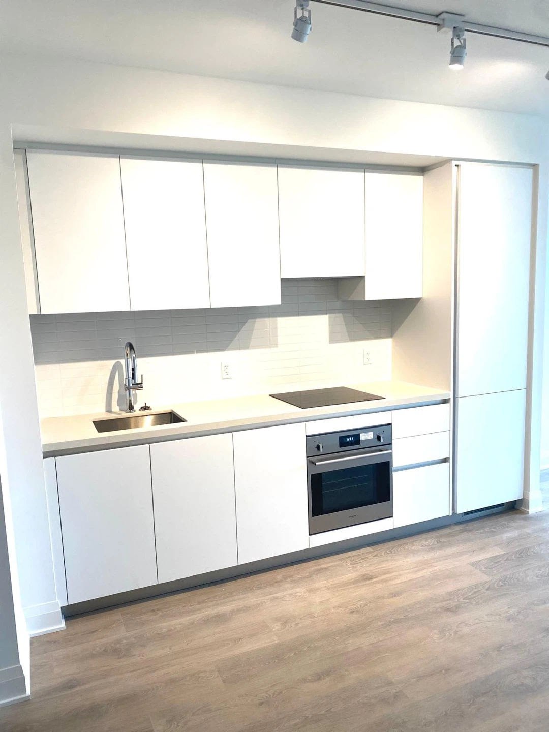 Renting Condo Near Square One - photo 4