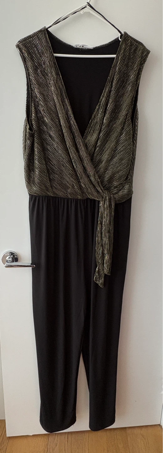 NWT Cleo Metallic Faux Wrap Jumpsuit XL