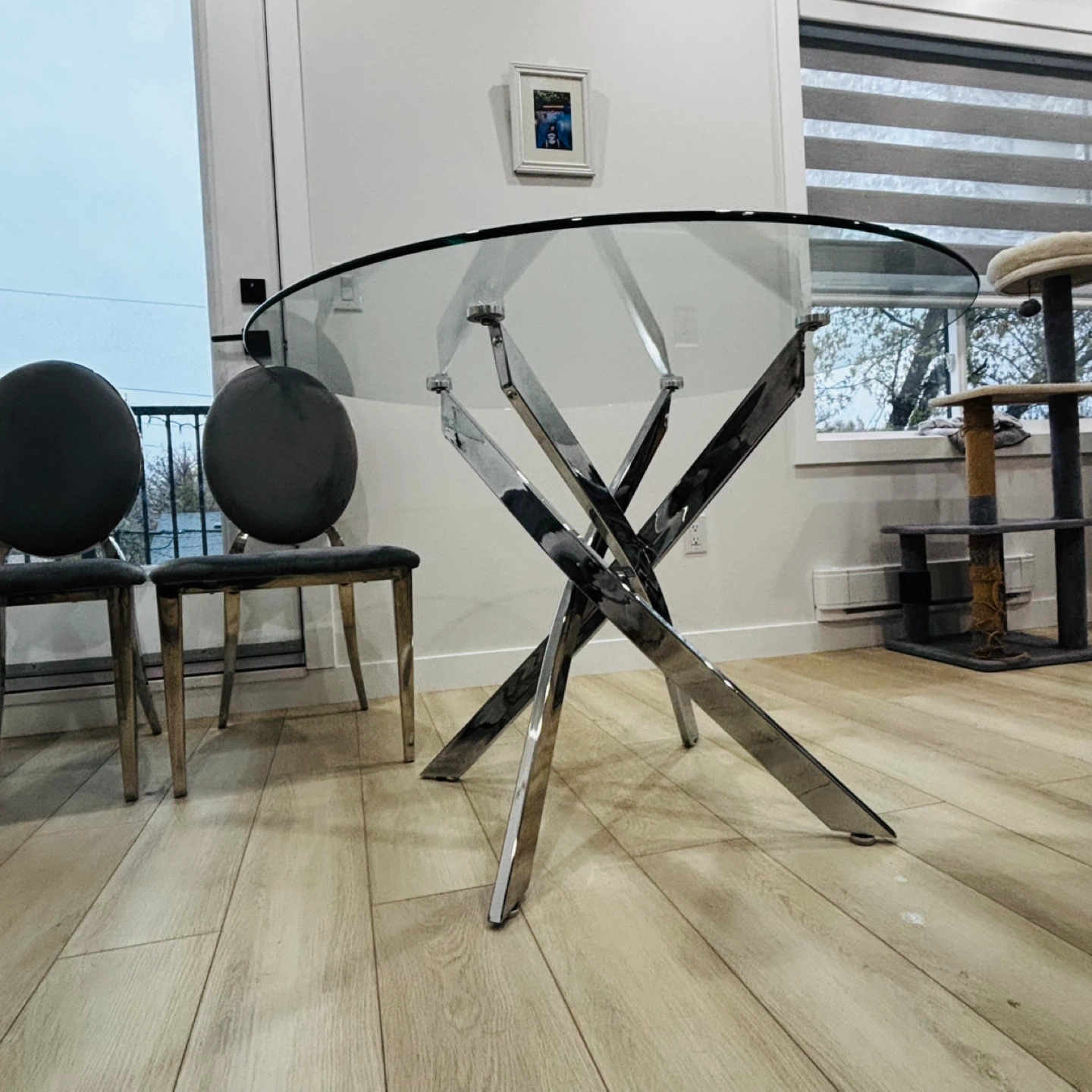 moving sale!!Round Glass Dining Table & 4 Chairs Set - photo 4