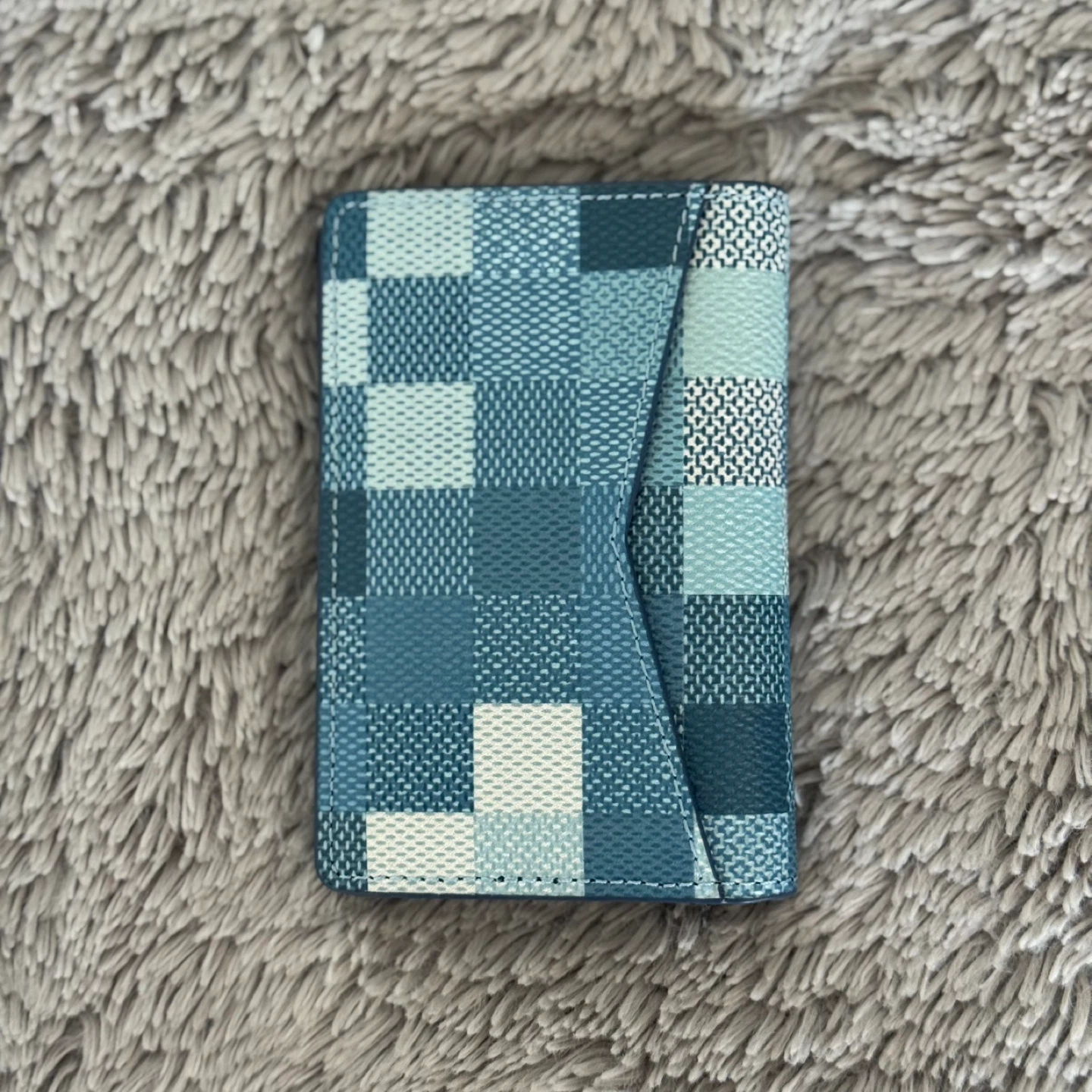 Louis Vuitton Damier Azur Card Holder - photo 2