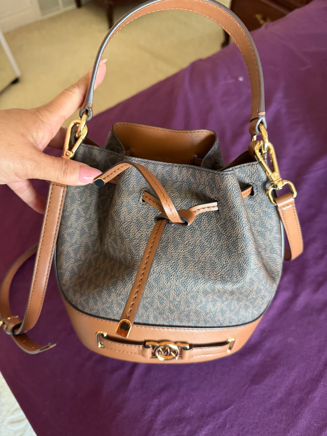 Michael Kors Bucket Bag