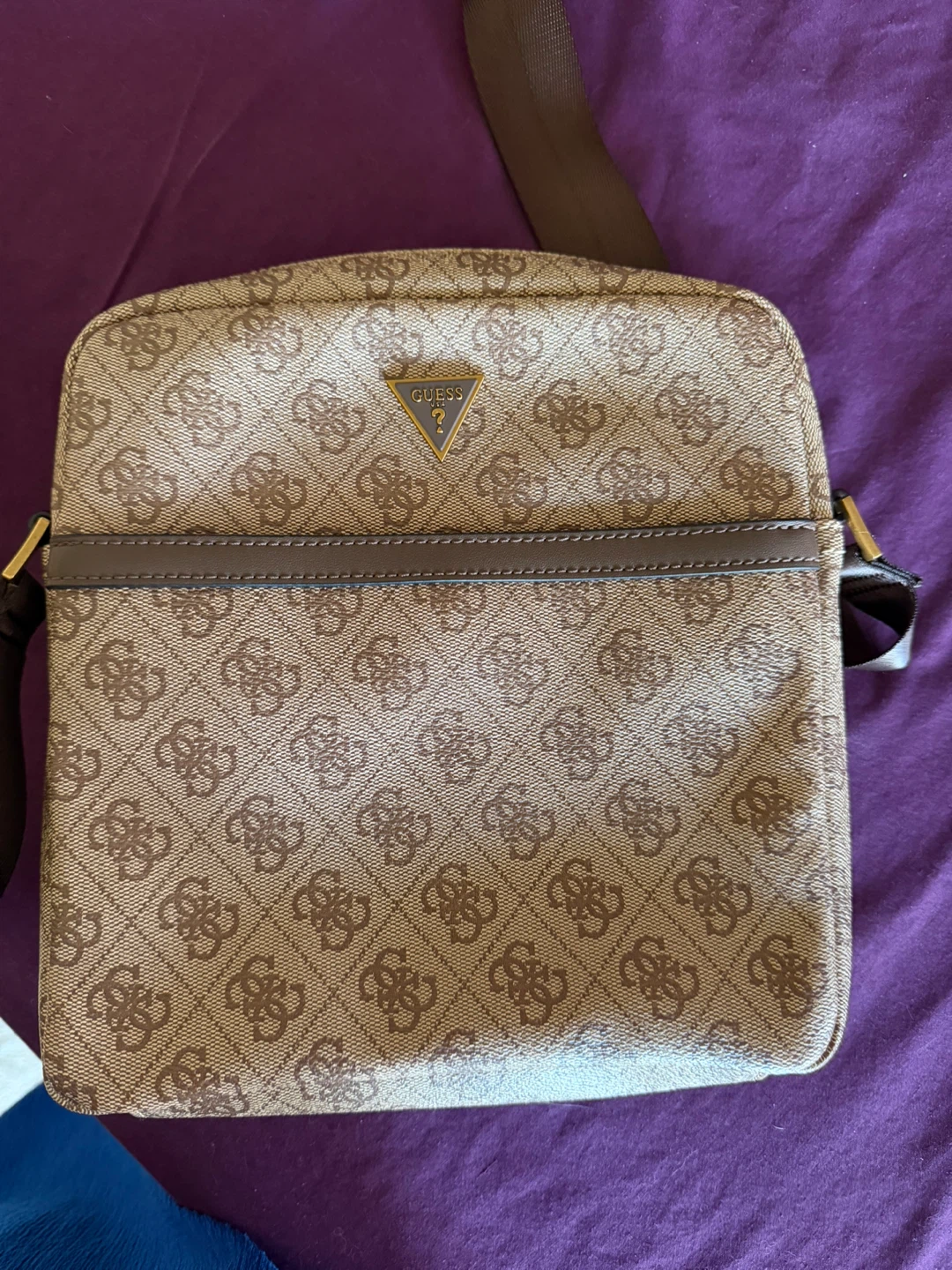 Guess crossbody bag