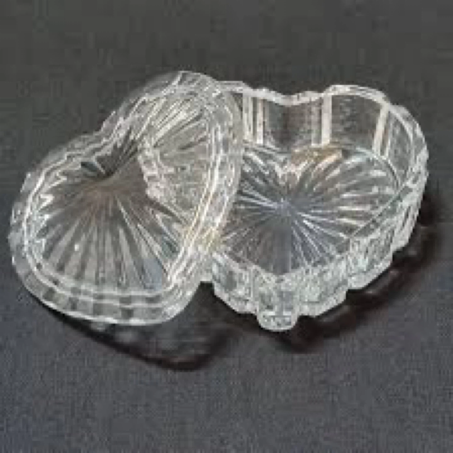 Heart-shaped crystal trinket box - photo 2