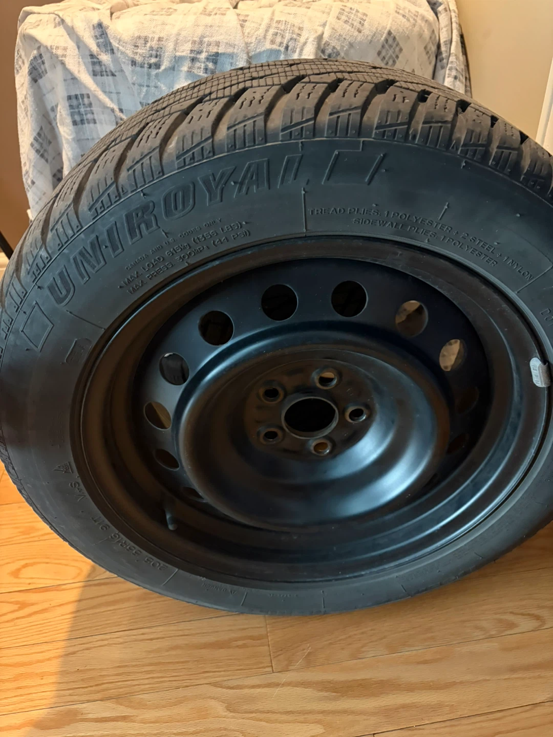4 Uniroyal Winter Tires P205/55R16