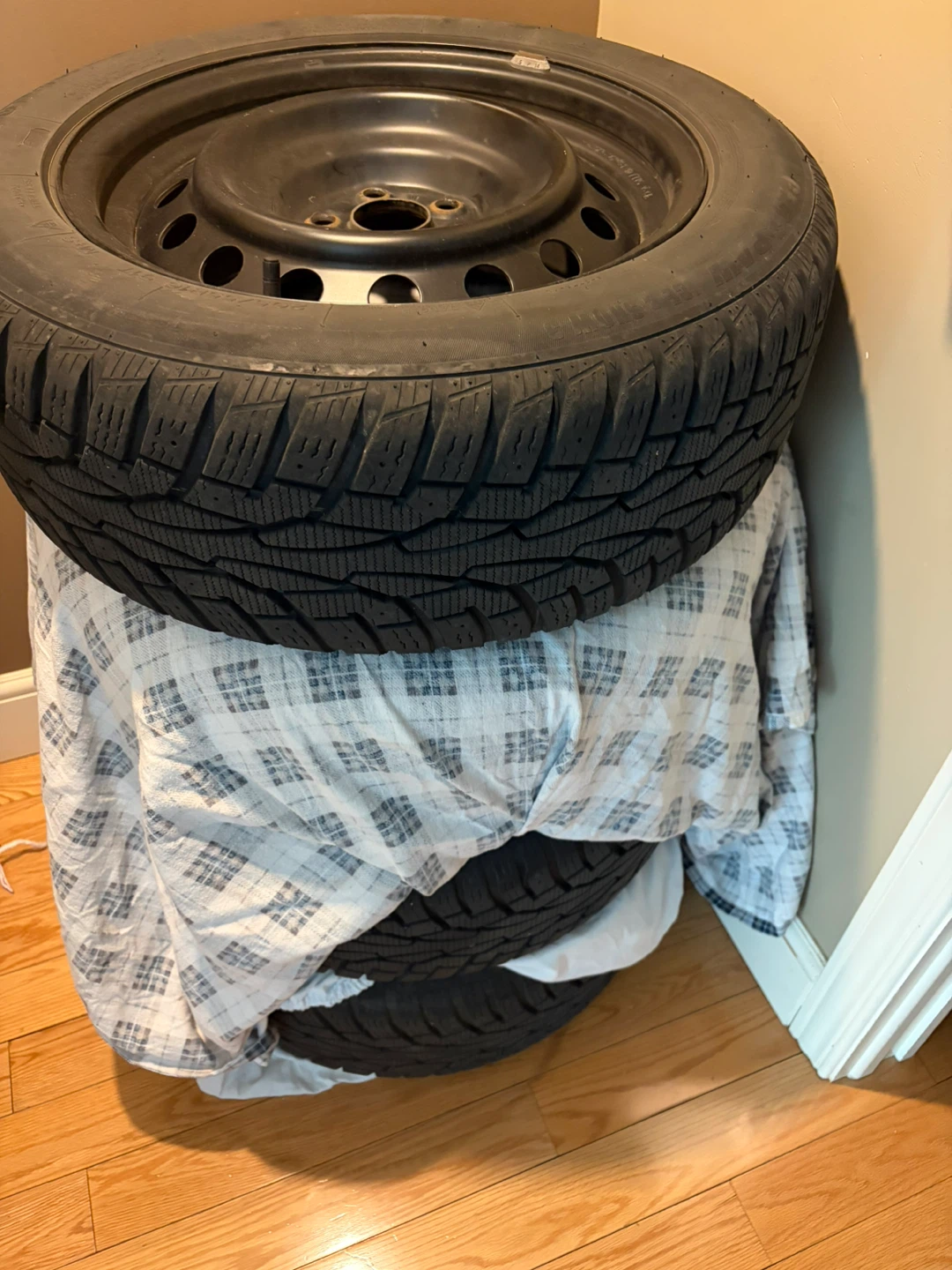 4 Uniroyal Winter Tires P205/55R16 - photo 5