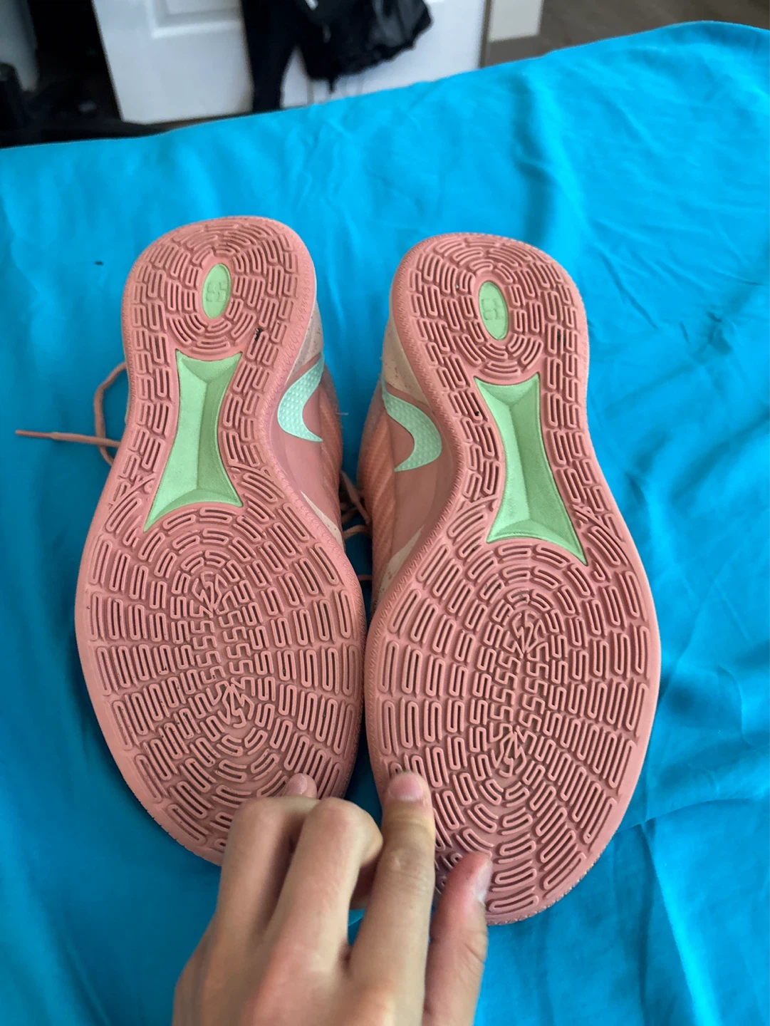 Sabrina’s pink size 11 women’s 9.5 men’s - photo 3