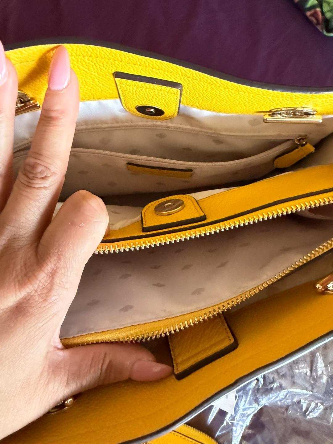 Kate Spade Yellow Leather Tote Bag with Matching Wallet - photo 5
