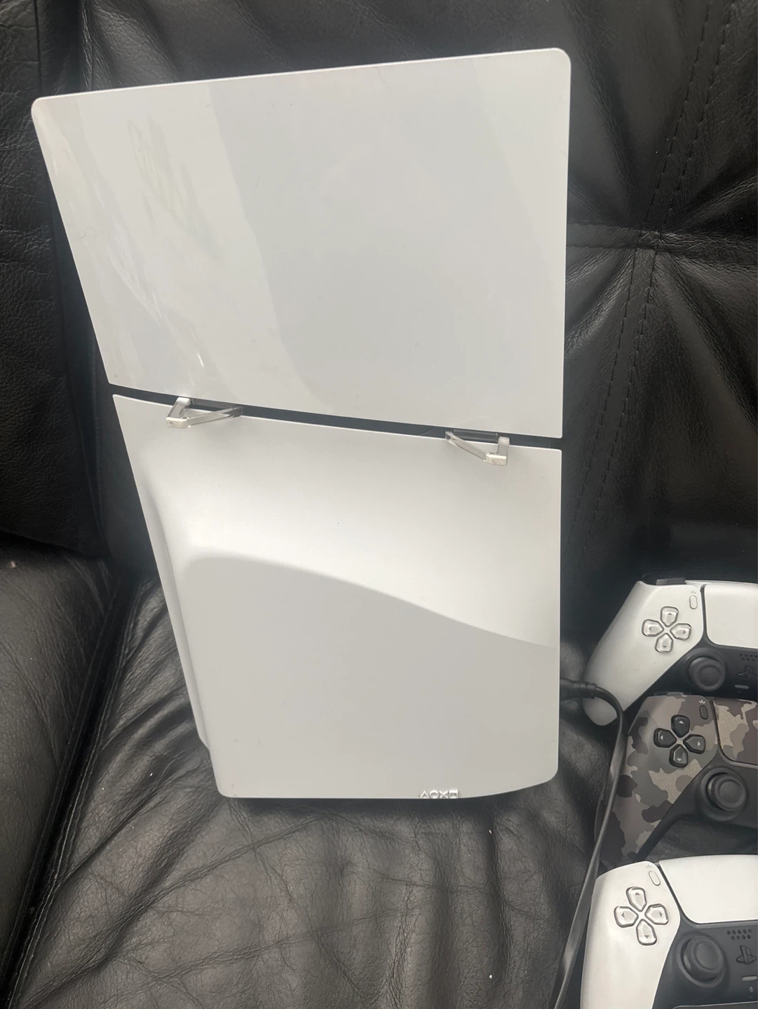 PlayStation 5 Console with 3 Controllers - photo 2