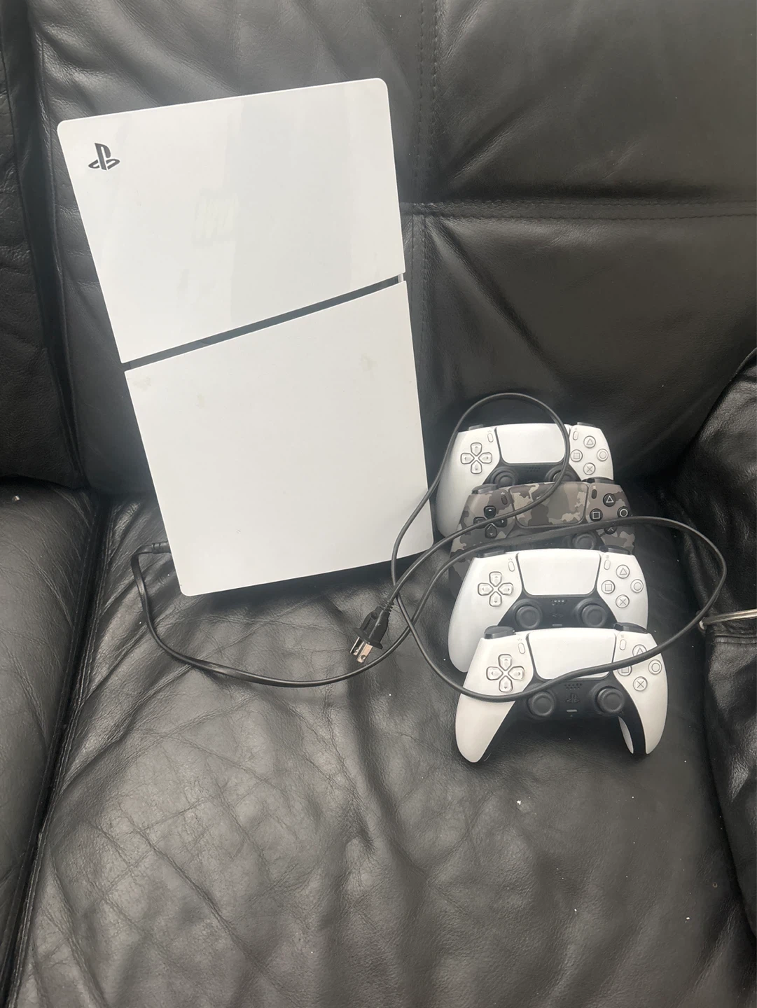 PlayStation 5 Console with 3 Controllers - photo 4