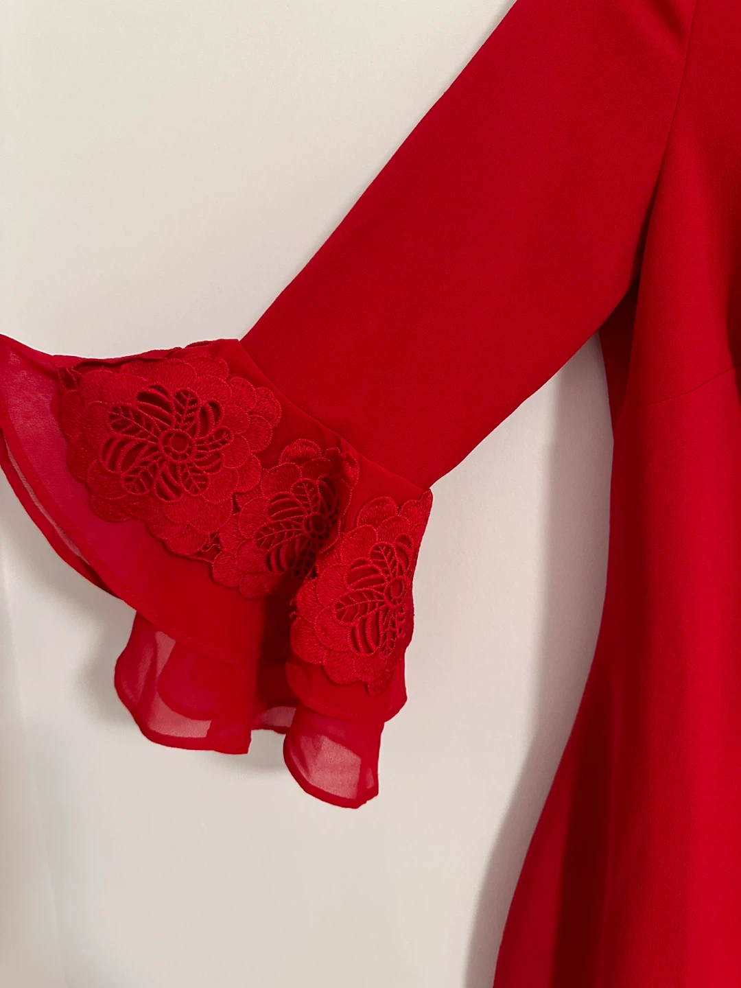 Calvin Klein Red Dress with Ruffle Sleeves Size 4 - photo 2